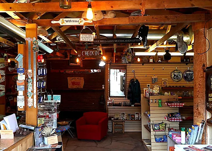 Historic Rail Caboose On Route 66 Hotel