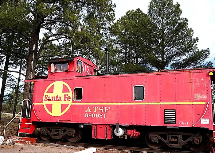 Hotel Historic Rail Caboose On Route 66 4*